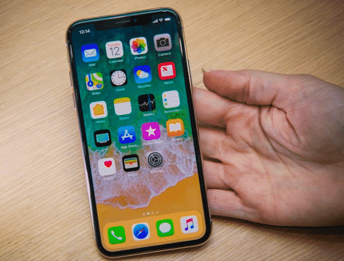 Samsung conçoit les écrans des iPhone X.