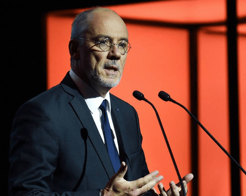 Stéphane Richard PDG de Orange lors de de son annonce.