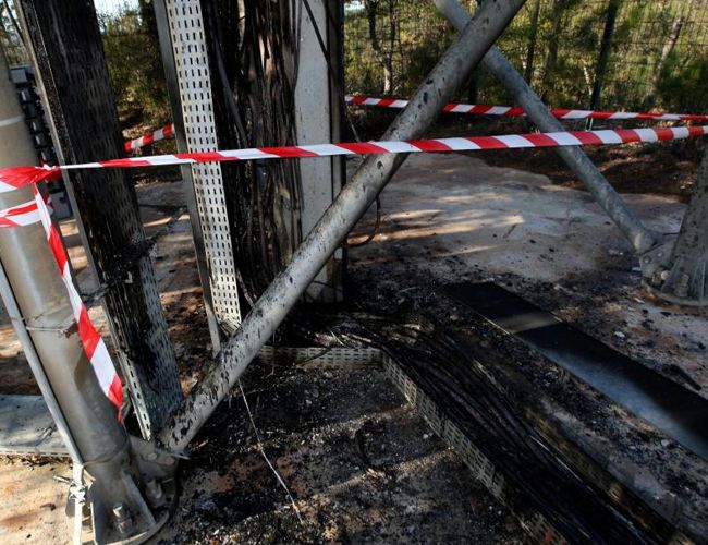 SFR et Bouygues Télécom contraint de réparer deux antennes relais 4G incendiées ce mois-ci.